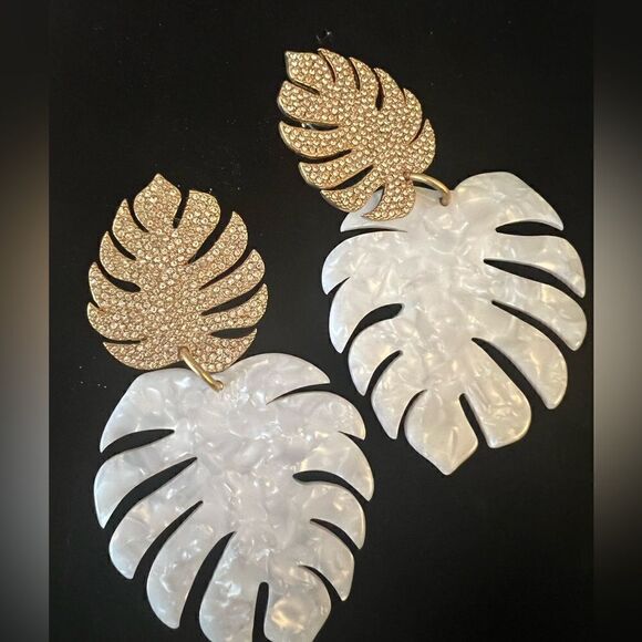 India Hicks Palm Earrings - Picture 6 of 10